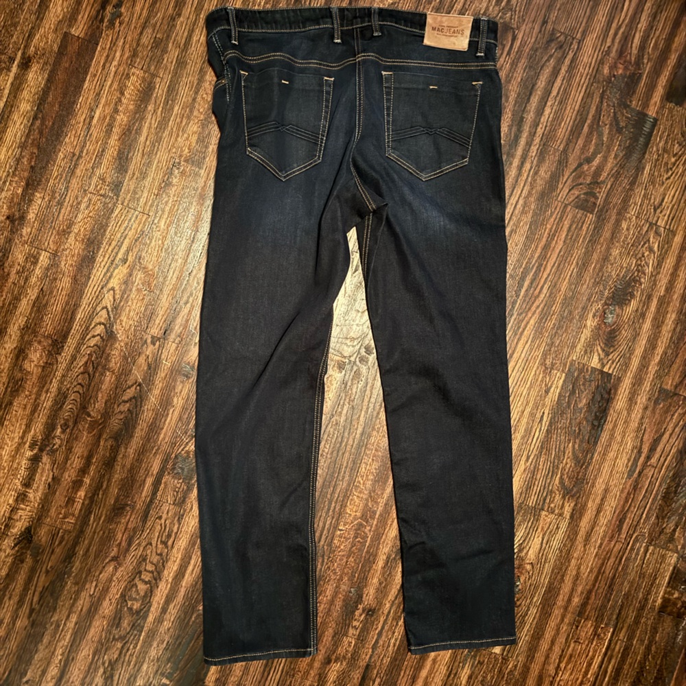 Men’s dark wash MAC Jeans